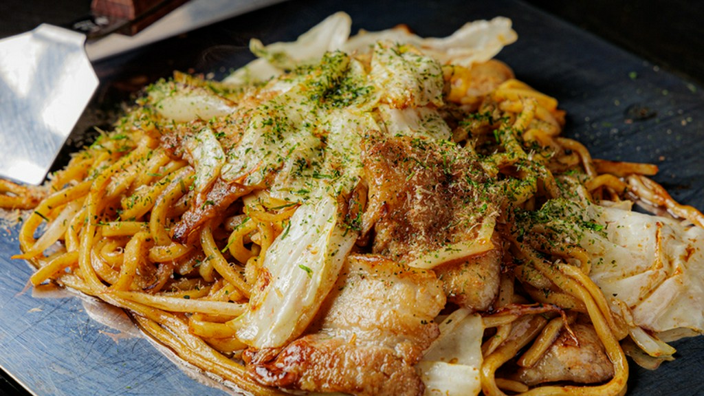 製麺所こだわりの生麺使用の焼きそば