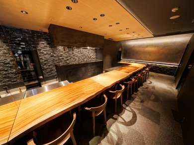 利酒師によるこだわりのペアリング。魅力を引き立てる一杯を