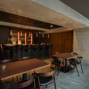 事前に相談することで、記念日にちなんだワインや主役のためだけのデザートプレートの用意が可能。大切な人の記念日を、配慮の行き届いたシチュエーションの中でお祝いすることができます。