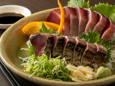 生鰹刺身・タタキ(塩またはポン酢)　