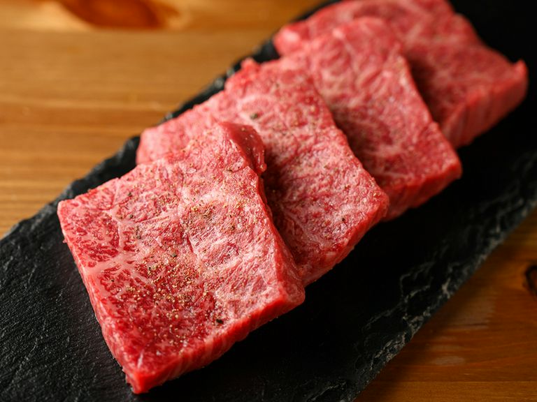 美食に会話が弾む、ワンランク上の肉会に
