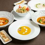 バリ島ウブドのリゾートホテルで活躍したシェフ。2023年度のウブド地区のフードコンテストにてチャンピオンに輝いた実力の持ち主です。オーナーが魅了され引き抜いたその味わいをぜひ。