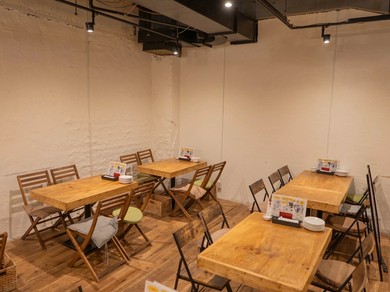 各種イベントに。貸し切り対応やプロジェクター等設備もあり