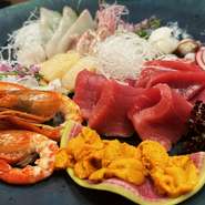 海の幸を満喫。厳選したオススメ旬魚の盛り合わせ『お造り盛り合わせ（一人前）』