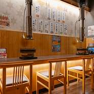 平日は接待や会社での宴会利用、週末はファミリー客も利用されるなど、さまざまな利用スタイルに対応可能。店内にはカウンター席や隠れ家的な個室も完備されており、プライベートな場面での利用もおすすめです。