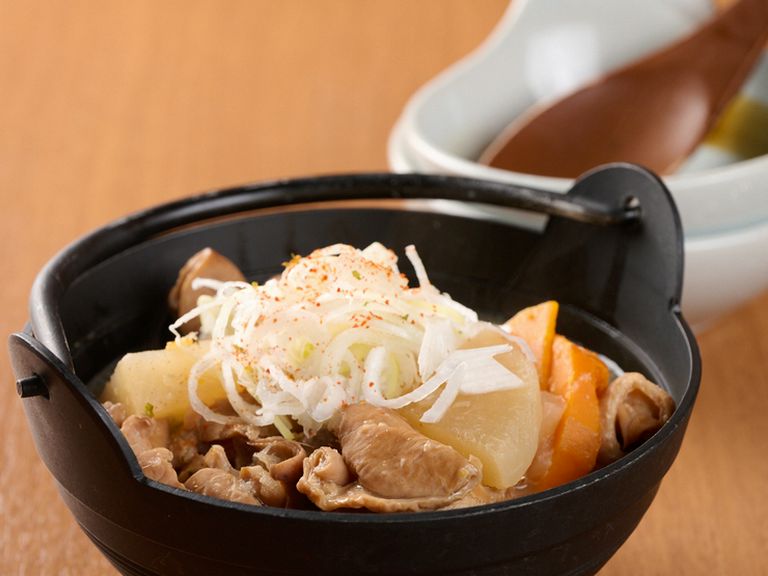 試行錯誤の末に完成したお店自慢の『特製もつ煮込み』