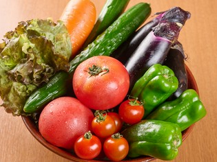 鮮度を追求する野菜選び。料理の主役は、市場直送の新鮮野菜