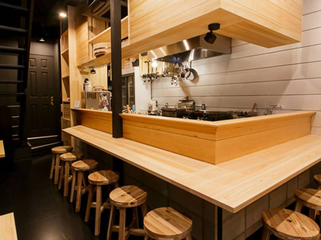 気軽に立ち寄れるカジュアルな雰囲気