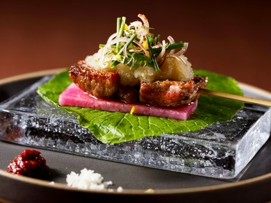 ポン酢風味の大根おろしでさっぱりと味わう『カイノミの串焼き』