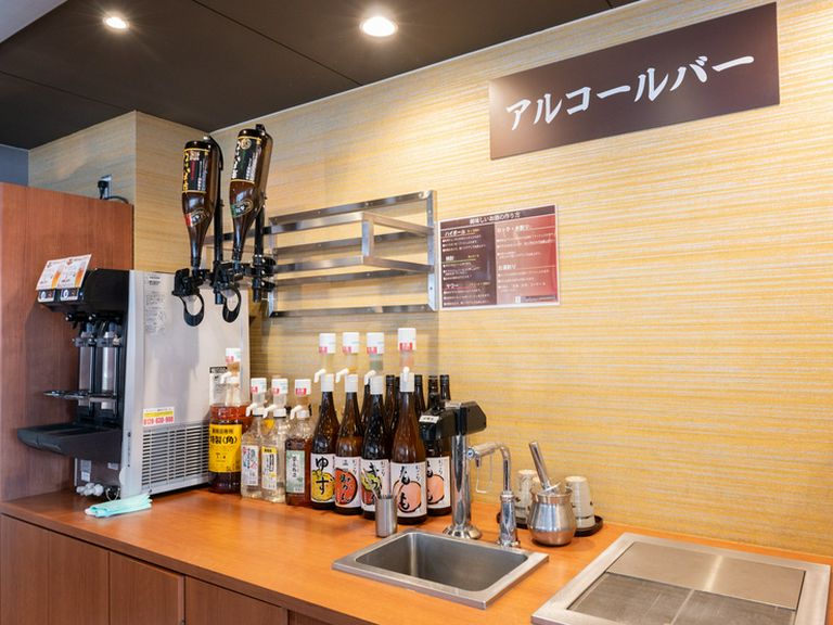 自分好みの一杯を楽しめる、自由度の高いドリンクバー