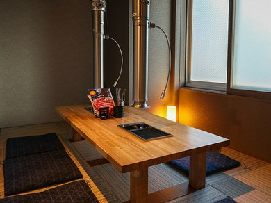 ビジネスで、友人同士で。3〜8名利用可能な個室