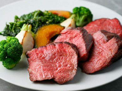 和牛フィレ ローストビーフ "ステーキカット"