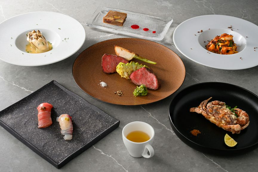 ・厳選食材を味わえる充実のフルコースです。
・乾杯スパークリングワインをサービスいたします。