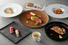 ・当店自慢のフュージョン料理を思う存分楽しめるお得なフルコース
・乾杯スパークリングワインをサービス