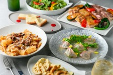 幹事さんも安心な、定番メニュー7品にスパークリングワインを含むフリーフローをお付けしたプラン