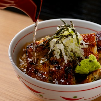 おかわり!東京ひとりめし―シャイな人でも行きやすい、ひとりの行きつけ120軒。 東京ひとり飯グルメ【~1500円】 (@tokyo.hitori.meshi
