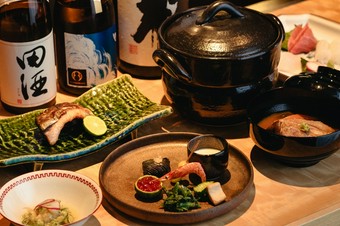 手間暇かけて仕上げた自慢のコース。セミセルフ式飲み放題付き『全7品こだわり食材のおまかせコース』