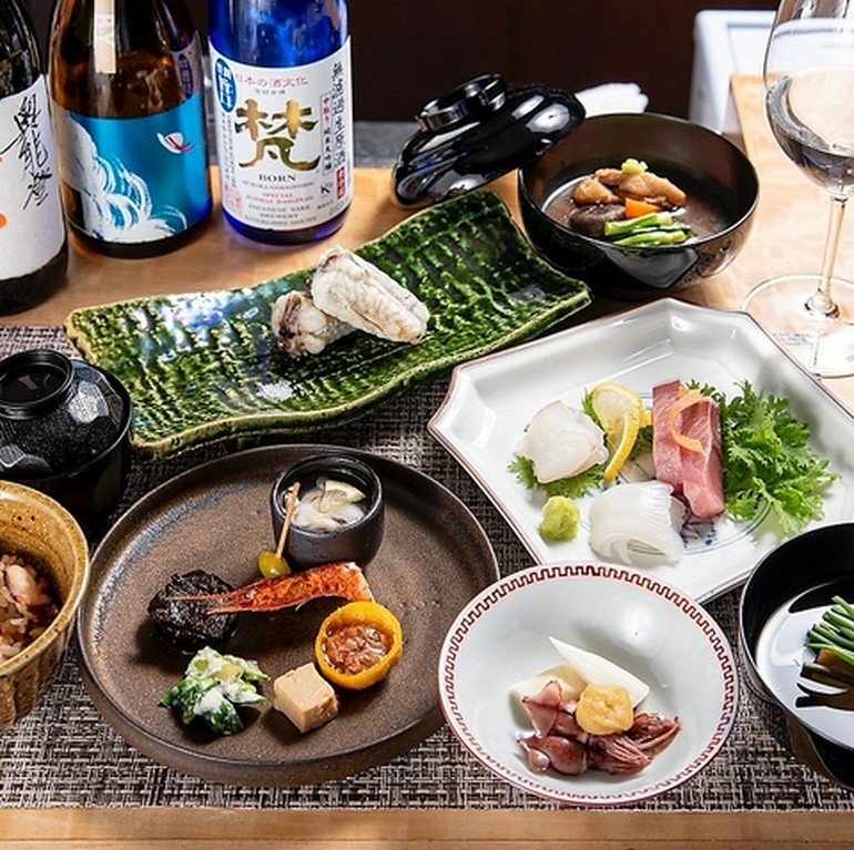 大人が満足できるワンランク上のコース。飲み放題付き『全7品こだわり食材を使ったおまかせ上コース』