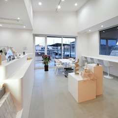 お一人様も気兼ねなく利用できる店内