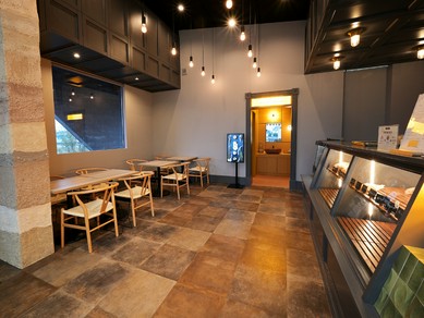 落ち着いた雰囲気の店内は女子会利用も歓迎