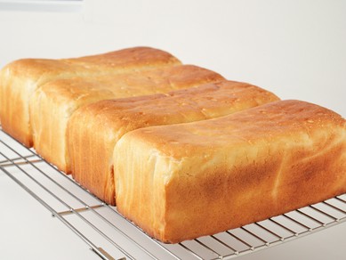 お土産にもオススメ『もちもち食パン』
