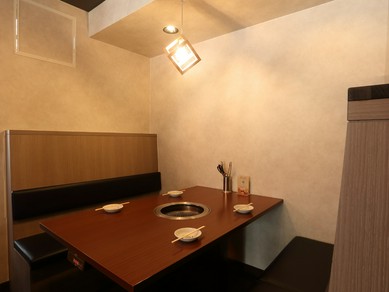 独立席でリラックス。さまざまなシーンで利用できる快適な空間