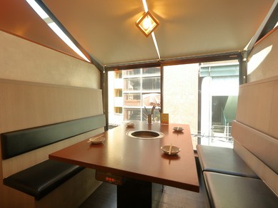 2名から利用可能。特別な日に使いたい、夜景が見える完全個室