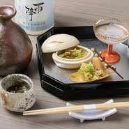 旬の食材を活かしたおいしさ、季節感あふれる贈り物のような料理