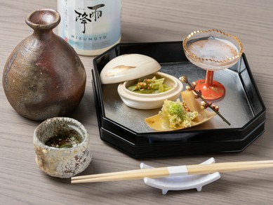 伝統の技と素材の味が引き立つ、心に残る贅沢な日本料理コース『トラディショナルコース』