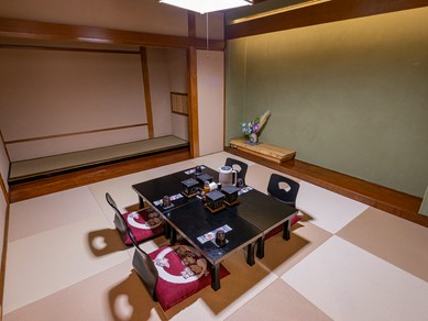 洗練された空間と極上の逸品で、プライベートな時間を満喫