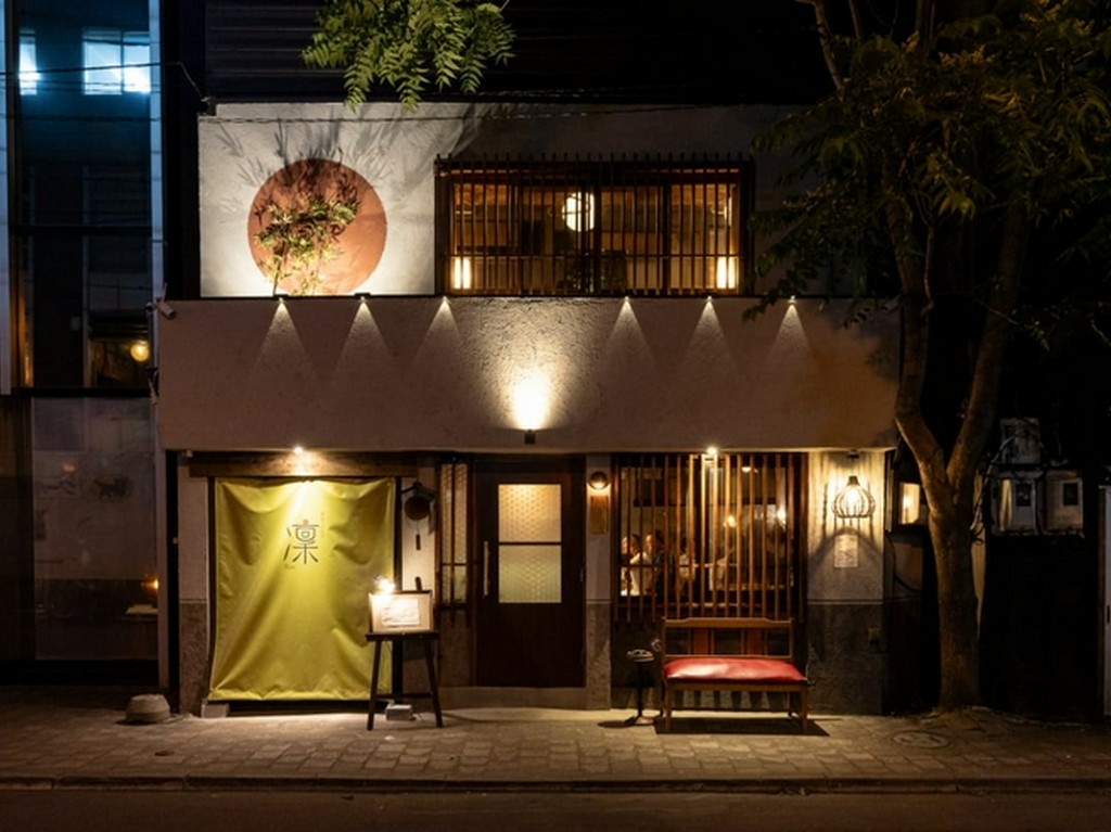 季節の食材を使った、心温まる料理とお酒を堪能できる居酒屋