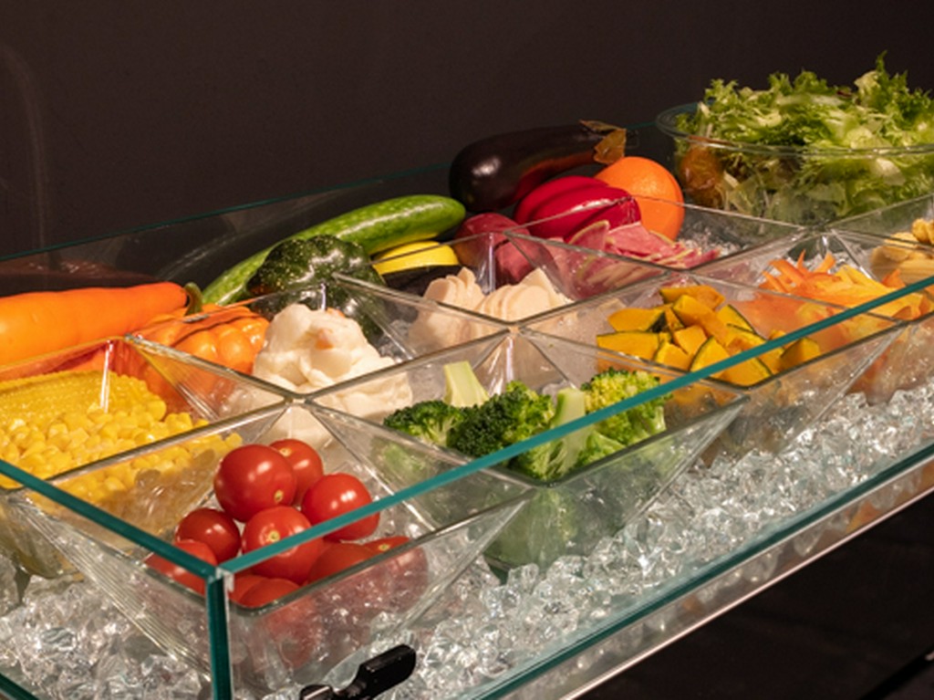 新鮮な野菜を何度でも楽しめる『サラダビュッフェ』