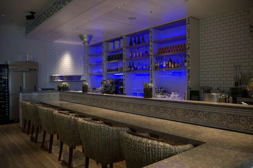 ディナーでは幻想的な光景も楽しめる、オシャレな空間