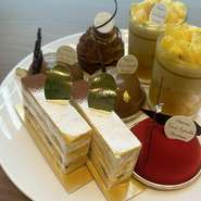 多くの名店で修業を重ねたシェフ・安藤氏が営む、大宮のパティスリー【Vent Agreable】。おいしさ・見た目の美しさにこだわった季節のケーキを、数量限定で提供。こだわりのケーキを、ぜひ【Lion】で賞味あれ。