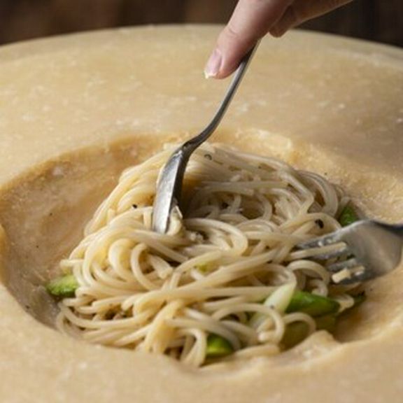 北イタリアのチーズを使用した、目の前でつくるパスタ＆リゾット