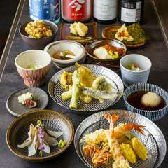 大切な席には『おまかせ　十種』を。天ぷらに合うお酒の提案も可