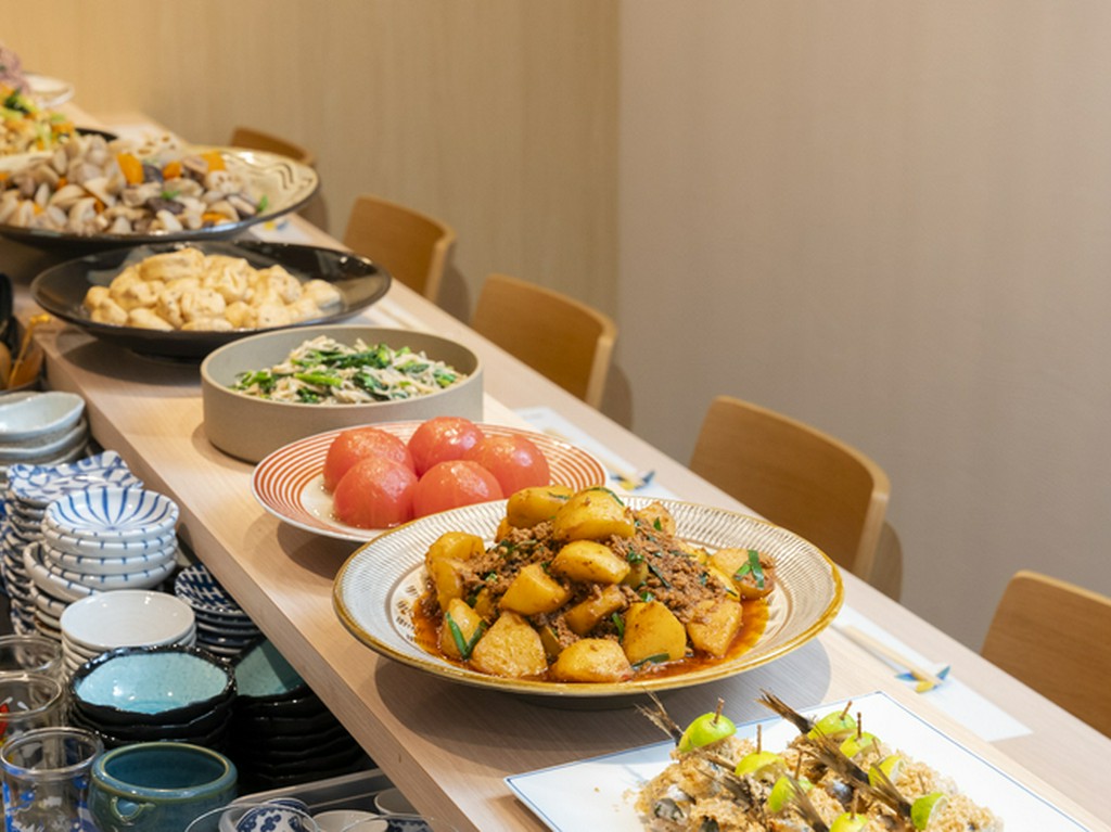 人と触れ合いながら料理を仕上げることに喜びを感じる