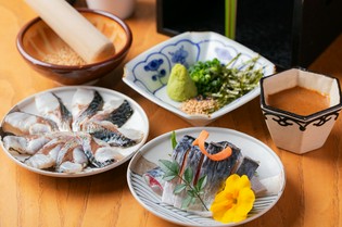 長浜市場の鮮魚をはじめ、九州各地より届けられる良質な食材たち