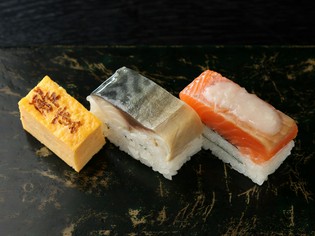 “ネタの味を最大限に活かす”。選び吹いたシャリ・酢・炊き方
