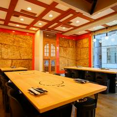 駅近でアクセス抜群！女子会に使いたい開放感のある空間