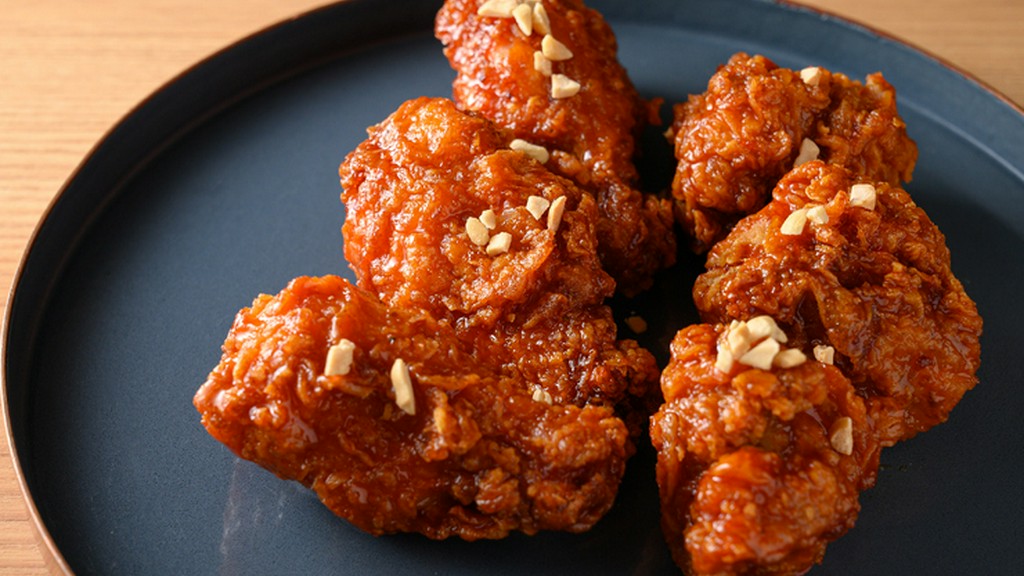 甘辛の誘惑。一度食べたら忘れられない味『ヤンニョムチキン』