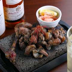 良質な鶏を使った、個性豊かなメニューが自慢