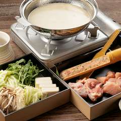 満足度抜群「種鶏もも肉炙り焼きと水炊き鍋のコース」