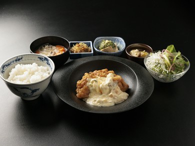 オススメランチ『チキン南蛮定食』
