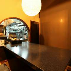 和モダンな空間に3つの個室で幅広いシーンに対応