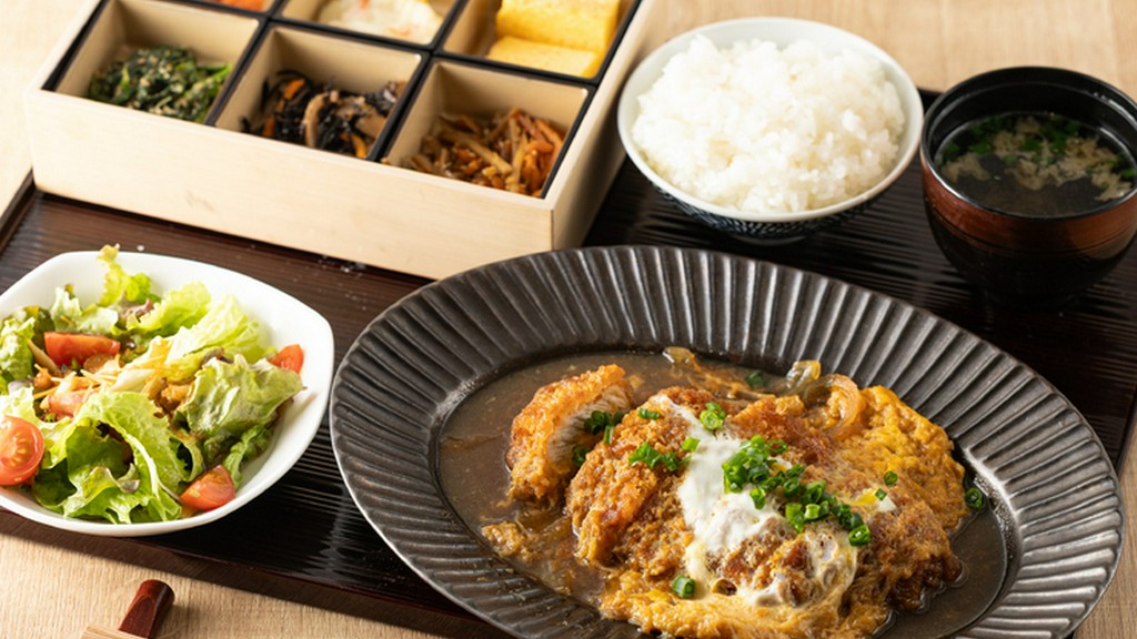 素麺以外のフードメニューもオススメ。選べる『絆定食』