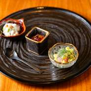 旬果と木の実の白和え
海の幸のフレンチ南蛮漬け
マキノさんの黒平豆のすりながし