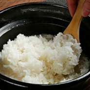 ・胎内産クラシックこしひかり 炊き立て土鍋ご飯 2,640円～
・おにぎり（鮭、梅、昆布、おかか）各506円
・お茶漬け（鮭、梅、岩海苔）各1,210円
・漬物盛合せ 770円
・長岡小嶋屋の蕎麦 1,650円