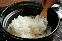 ・胎内産クラシックこしひかり 炊き立て土鍋ご飯 2,640円~
・おにぎり(鮭、梅、昆布、おかか)各506円
・お茶漬け(鮭、梅、岩海苔)各1,210円
・漬物盛合せ 770円
・長岡小嶋屋の蕎麦 1,650円