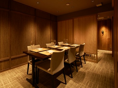 祇園四条駅から徒歩3分の好立地ゆっくりとお食事を楽しんで